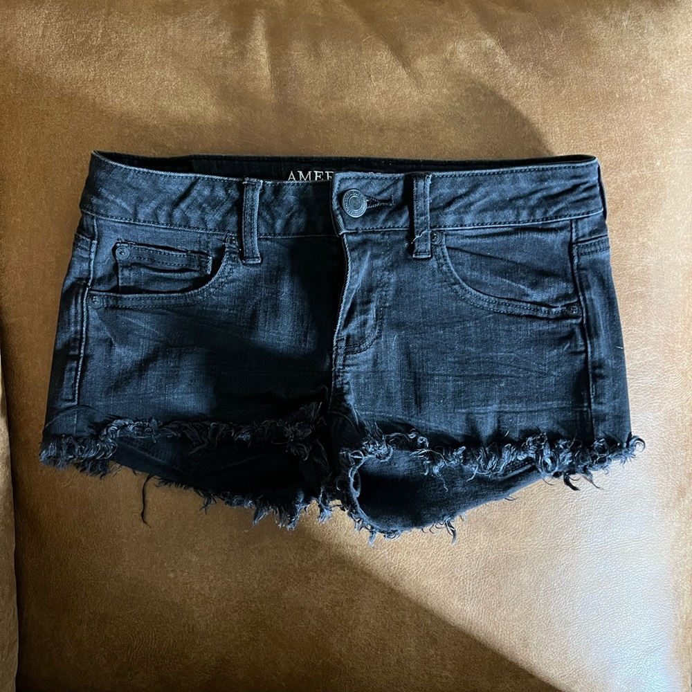 Cute sexy American eagle black cutoff denim shorts